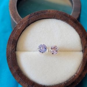 10K YG Tanzanite stud earrings 0.6ct TW